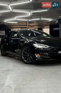 Лифтбек Tesla Model S 2018 в 