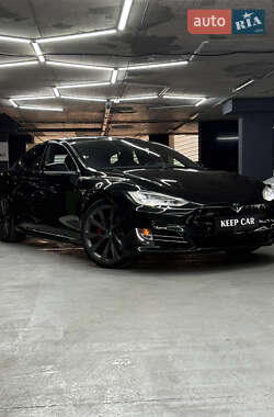 Лифтбек Tesla Model S 2018 в 