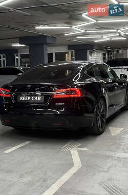 Лифтбек Tesla Model S 2018 в 