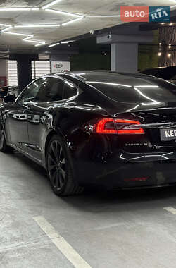 Лифтбек Tesla Model S 2018 в 