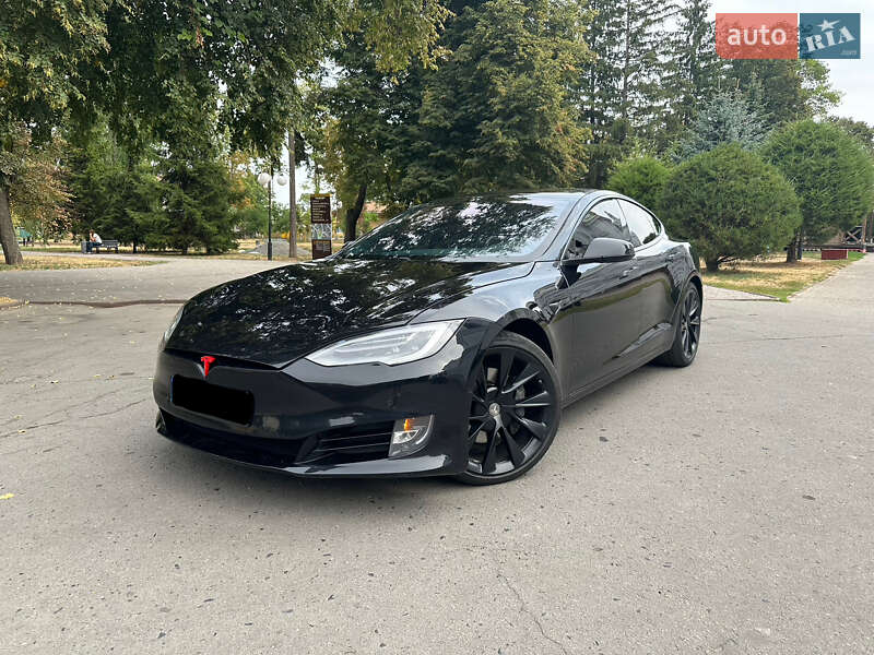 Лифтбек Tesla Model S 2018 в Полтаве