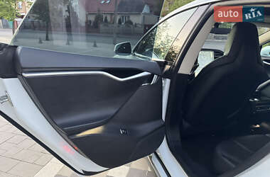 Лифтбек Tesla Model S 2014 в 
