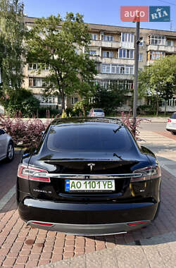Лифтбек Tesla Model S 2014 в 