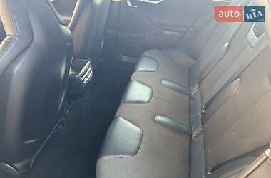 Лифтбек Tesla Model S 2013 в 