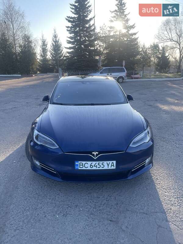 Ліфтбек Tesla Model S 2016 в Яворові