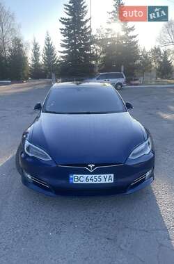 Лифтбек Tesla Model S 2016 в 