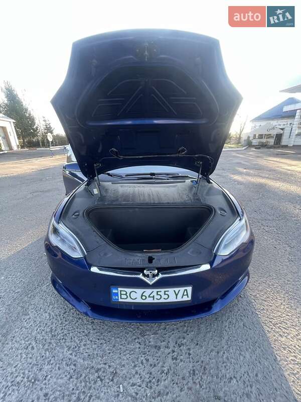 Ліфтбек Tesla Model S 2016 в Яворові