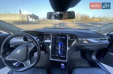 Лифтбек Tesla Model S 2016 в 