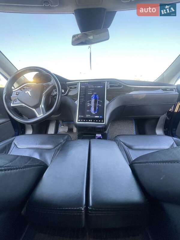 Ліфтбек Tesla Model S 2016 в Яворові