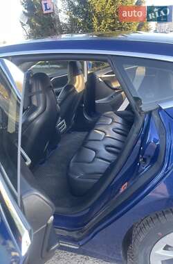 Лифтбек Tesla Model S 2016 в 