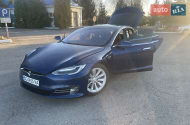 Лифтбек Tesla Model S 2016 в 