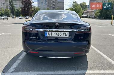 Лифтбек Tesla Model S 2013 в 