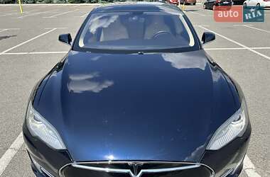 Лифтбек Tesla Model S 2013 в 