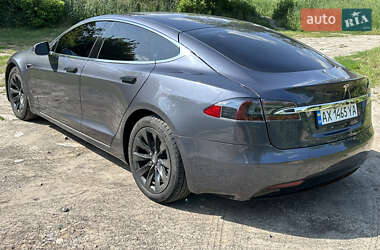 Ліфтбек Tesla Model S 2020 в 