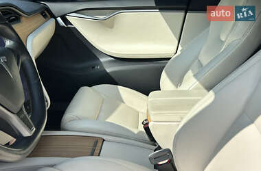 Ліфтбек Tesla Model S 2020 в 