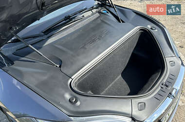 Ліфтбек Tesla Model S 2020 в 
