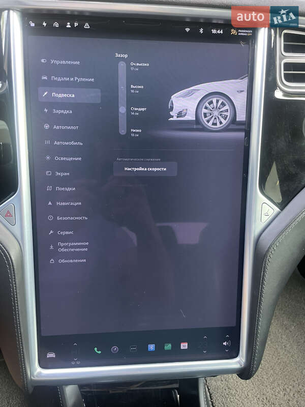 Ліфтбек Tesla Model S 2016 в Харкові