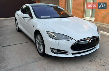 Лифтбек Tesla Model S 2014 в Кривом Роге