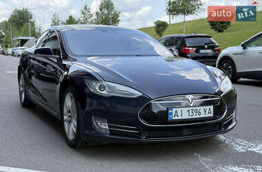 Ліфтбек Tesla Model S 2014 в 