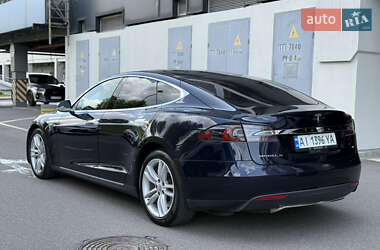 Ліфтбек Tesla Model S 2014 в 