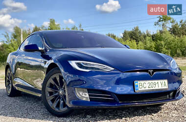 Ліфтбек Tesla Model S 2019 в Новояворівську