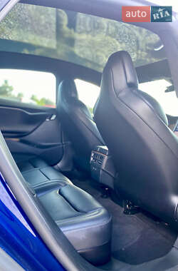 Лифтбек Tesla Model S 2019 в 