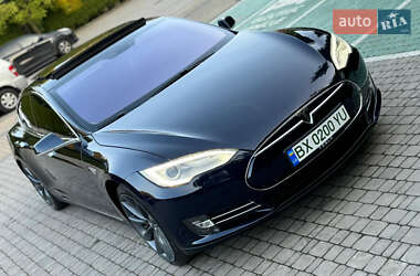 Ліфтбек Tesla Model S 2014 в 