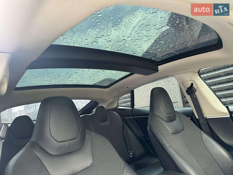 Лифтбек Tesla Model S 2014 в Львове фото 11 Лифтбек Tesla Model S 2014 в Львове