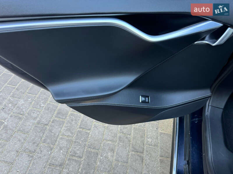Лифтбек Tesla Model S 2014 в Львове фото 15 Лифтбек Tesla Model S 2014 в Львове
