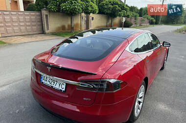 Лифтбек Tesla Model S 2016 в 