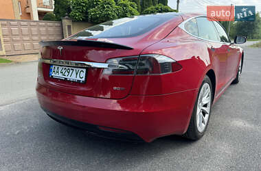 Лифтбек Tesla Model S 2016 в 