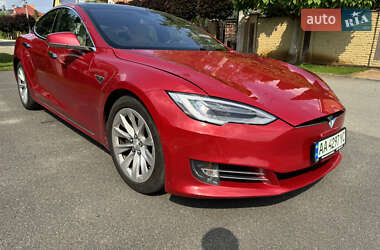Лифтбек Tesla Model S 2016 в 