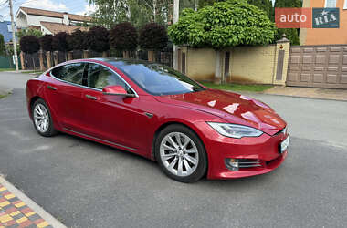 Лифтбек Tesla Model S 2016 в 