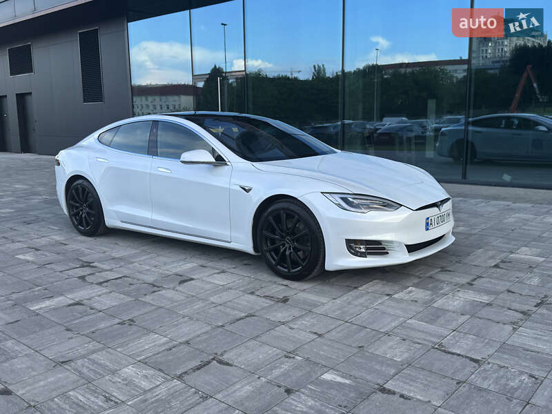 Лифтбек Tesla Model S 2020 в Киеве фото 8 Лифтбек Tesla Model S 2020 в Киеве