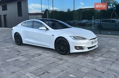 Лифтбек Tesla Model S 2020 в 