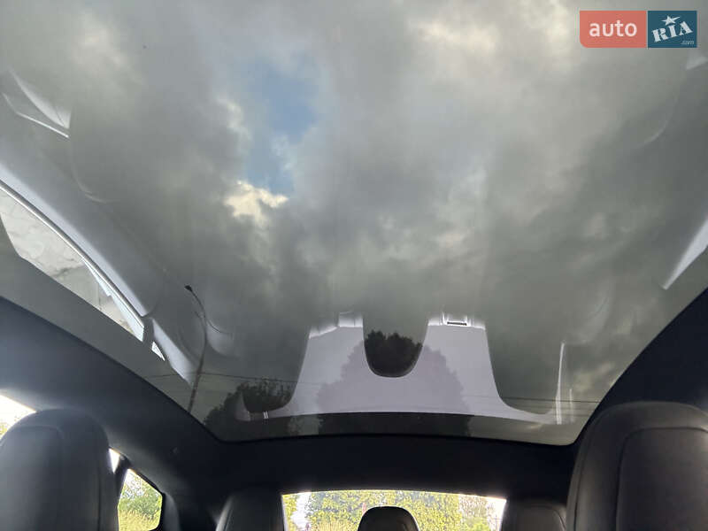 Лифтбек Tesla Model S 2020 в Киеве фото 13 Лифтбек Tesla Model S 2020 в Киеве