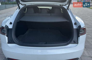 Лифтбек Tesla Model S 2020 в 