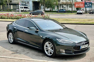 Лифтбек Tesla Model S 2014 в Запорожье