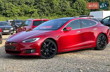 Лифтбек Tesla Model S 2019 в 