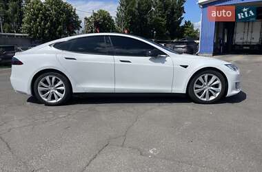 Лифтбек Tesla Model S 2017 в 
