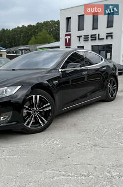 Лифтбек Tesla Model S 2013 в 