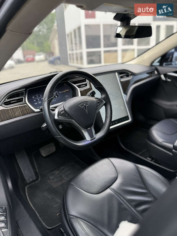 Ліфтбек Tesla Model S 2013 в Вінниці