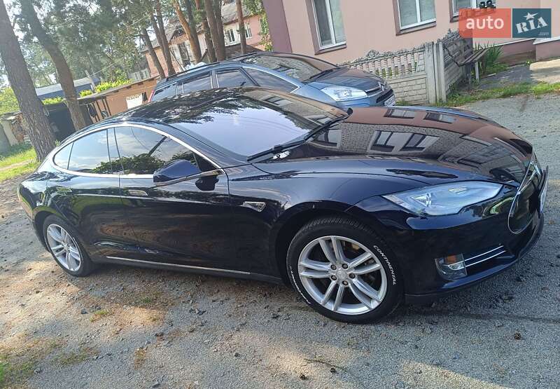 Лифтбек Tesla Model S 2013 в Житомире