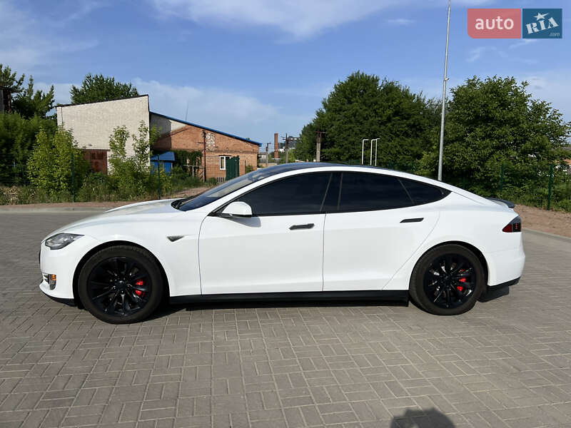 Ліфтбек Tesla Model S 2014 в Житомирі