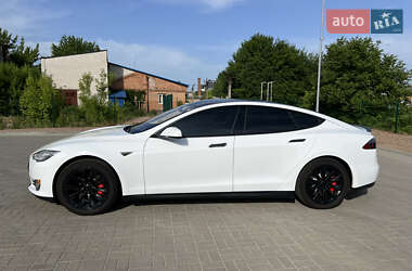 Ліфтбек Tesla Model S 2014 в 