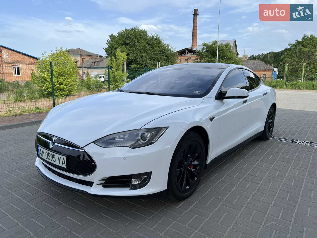 2015 Tesla Model S - мініатюра 21