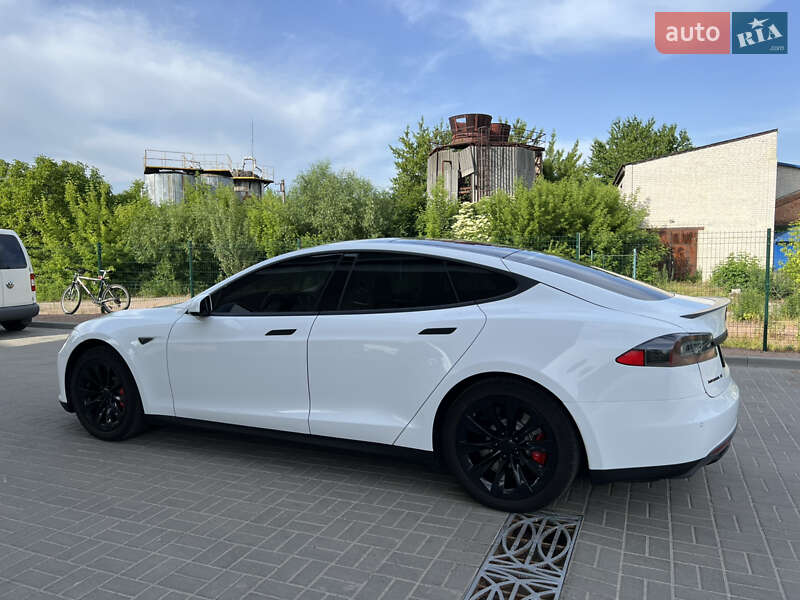 Ліфтбек Tesla Model S 2014 в Житомирі