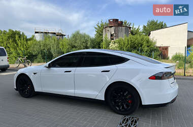 Ліфтбек Tesla Model S 2014 в 