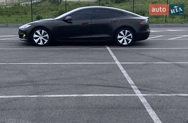 Лифтбек Tesla Model S 2016 в Ровно