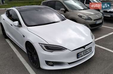 Ліфтбек Tesla Model S 2016 в Львові